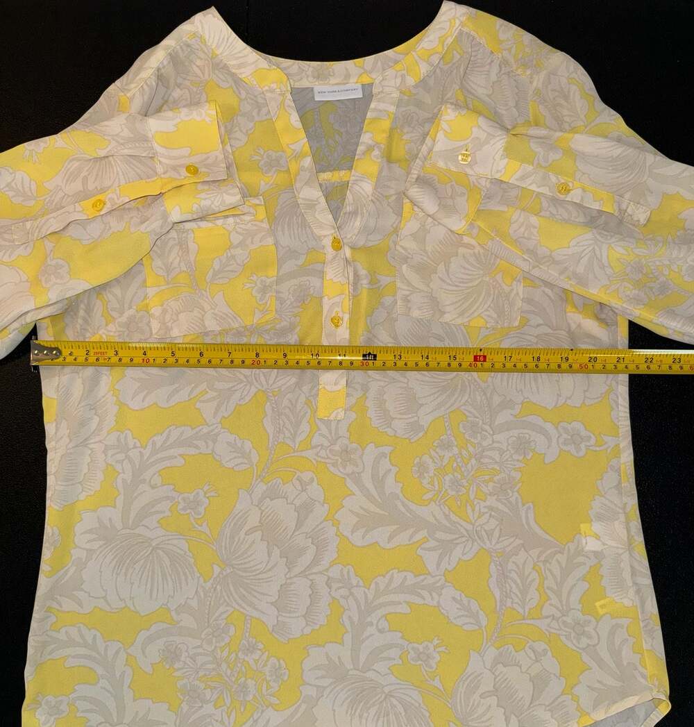 Yellow Floral Patterned Roll-Tab Sleeve Blouse - Picture 5 of 7